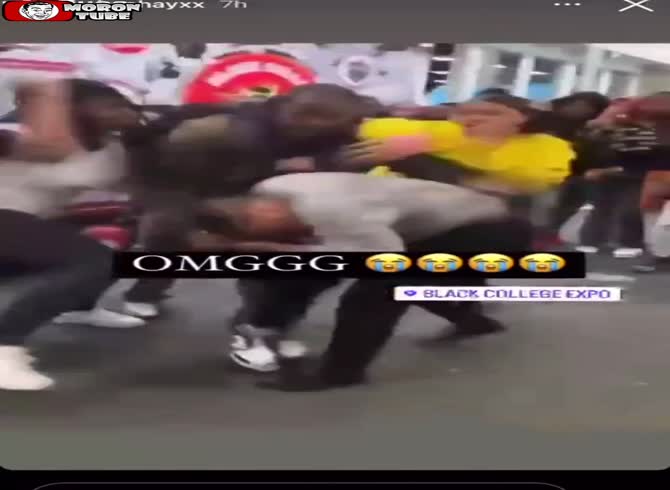 Video :A general altercation during the Los Angeles Black College Expo